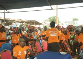 16 jours d’activisme contre les violences faites aux femmes à Dogbo : Oxfam au Bénin et « ça suffit » mobilisées