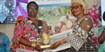 JIF 2020 / Reconnaissance de mérites : Véronique Tognifodé récompense les efforts de Léontine Idohou et Blandine Sintondji Yaya
