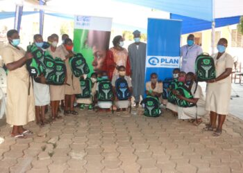 JIF édition2020: Les meilleures élèves du lycée des jeunes filles de Lokossa honorées