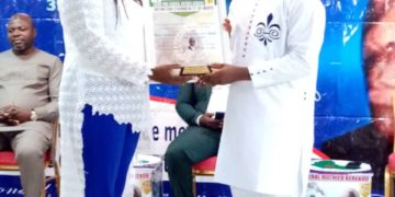 Bénin / Reconnaissance des mérites d&rsquo;une femme Leader de la Société civile: Hélèna Capo Chichi reçoit le grand Prix Général Mathieu Kérékou.