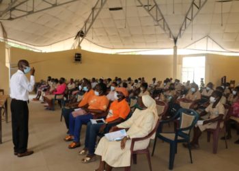 CARE Bénin/Togo sensibilise les élèves du Cours secondaire notre Dame des apôtres sur le leadership féminin à l&rsquo;ère de la Covid-19