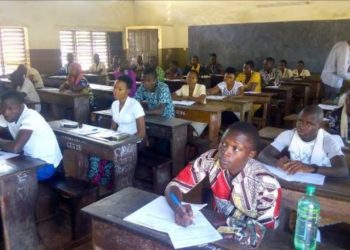 Bénin / Surveillance du Baccalauréat 2021 au CEG 2 d’Abomey : Le Chef centre expulse un enseignant en raison de son handicap.