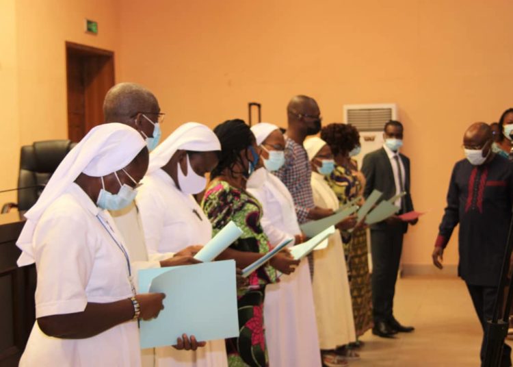Protection et épanouissement des enfants vulnérables au Bénin : Le Gouvernement délivre des agréments à 41 promoteurs de CAPE