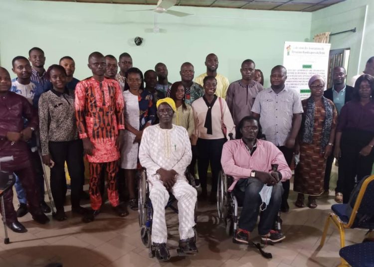 Traitement des informations relatives aux personnes handicapées : La FAPHB outille les professionnels des médias.