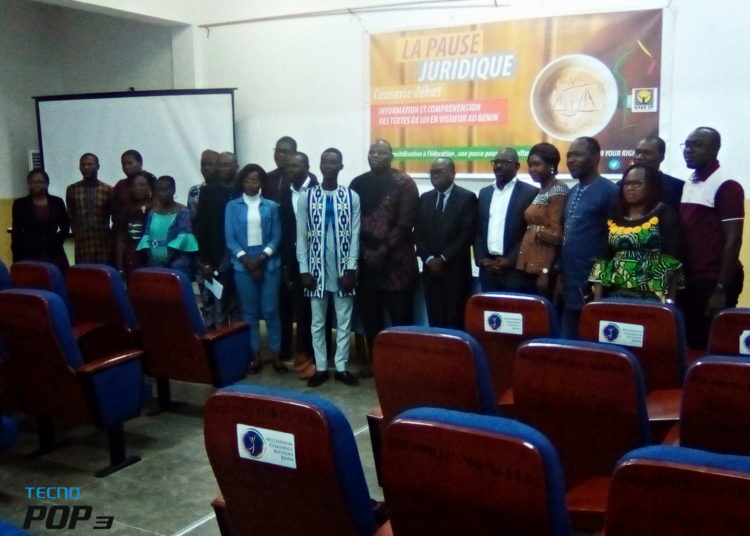 Information et compréhension des textes de loi en vigueur au Bénin : Wake Up for Your Right organise l’act 5 de la pause Juridique