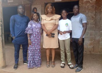 Non aux grossesses en milieu scolaire: L’ONG FND et Cénacle Action Vie et bien être en Afrique sensibilisent les élèves du CEG Hêvié