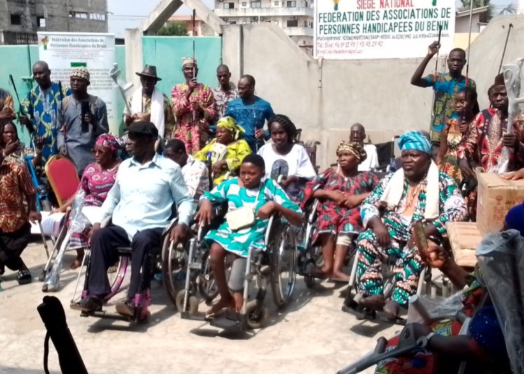 Remise de matériel d&rsquo;aide technique aux personnes handicapées: Le donateur Zohoun Julien soutien la FAPHB dans ses efforts Zaki Gaming