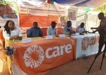 Promotion pour la santé de la mère et de l’enfant: Care Bénin Togo fait un  don de matériels sanitaires à la zone sanitaire Bembèrèkè-Sinendé