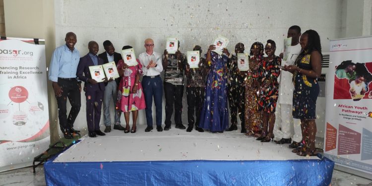 Mise en œuvre du projet « Les voies de la résilience et du changement systémique pour la jeunesse africaine » AYReS: La jeunesse se réinvente et participe activement au changement social.