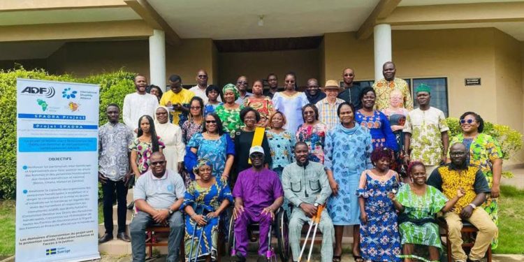 Amélioration de l’accès des femmes et filles handicapées rurales aux services sociaux de base: Les lignes directrices à l’intention des prestataires de services au Bénin validées.